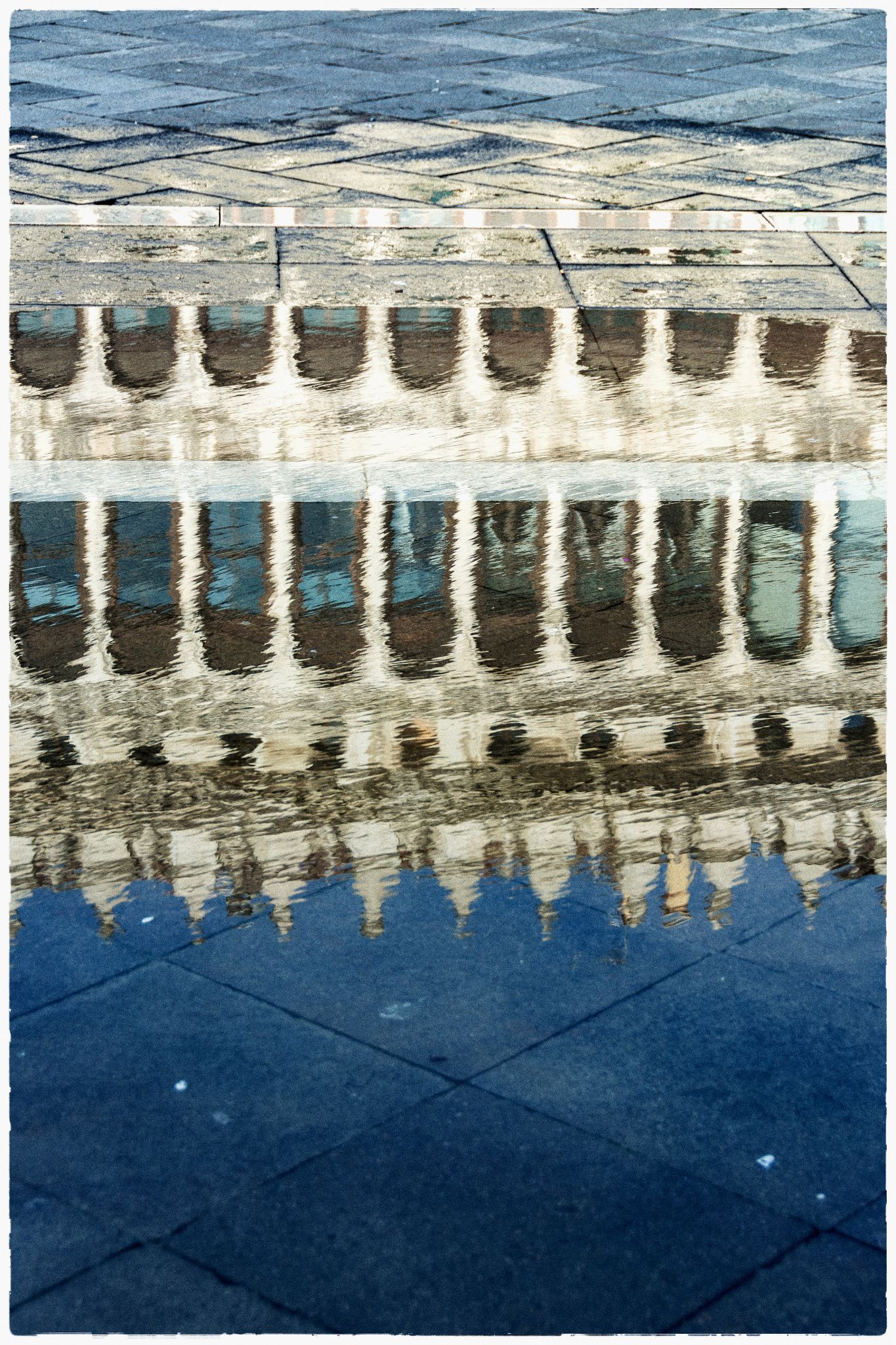 Italien Venedig Markusplatz Spiegelung